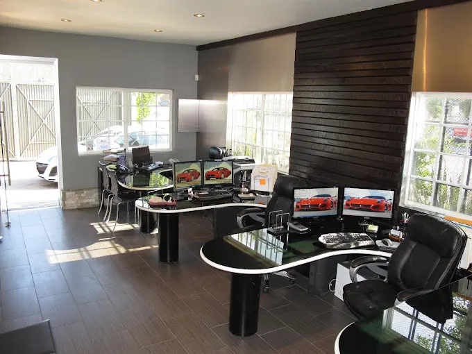 Front office at Collision Consultants