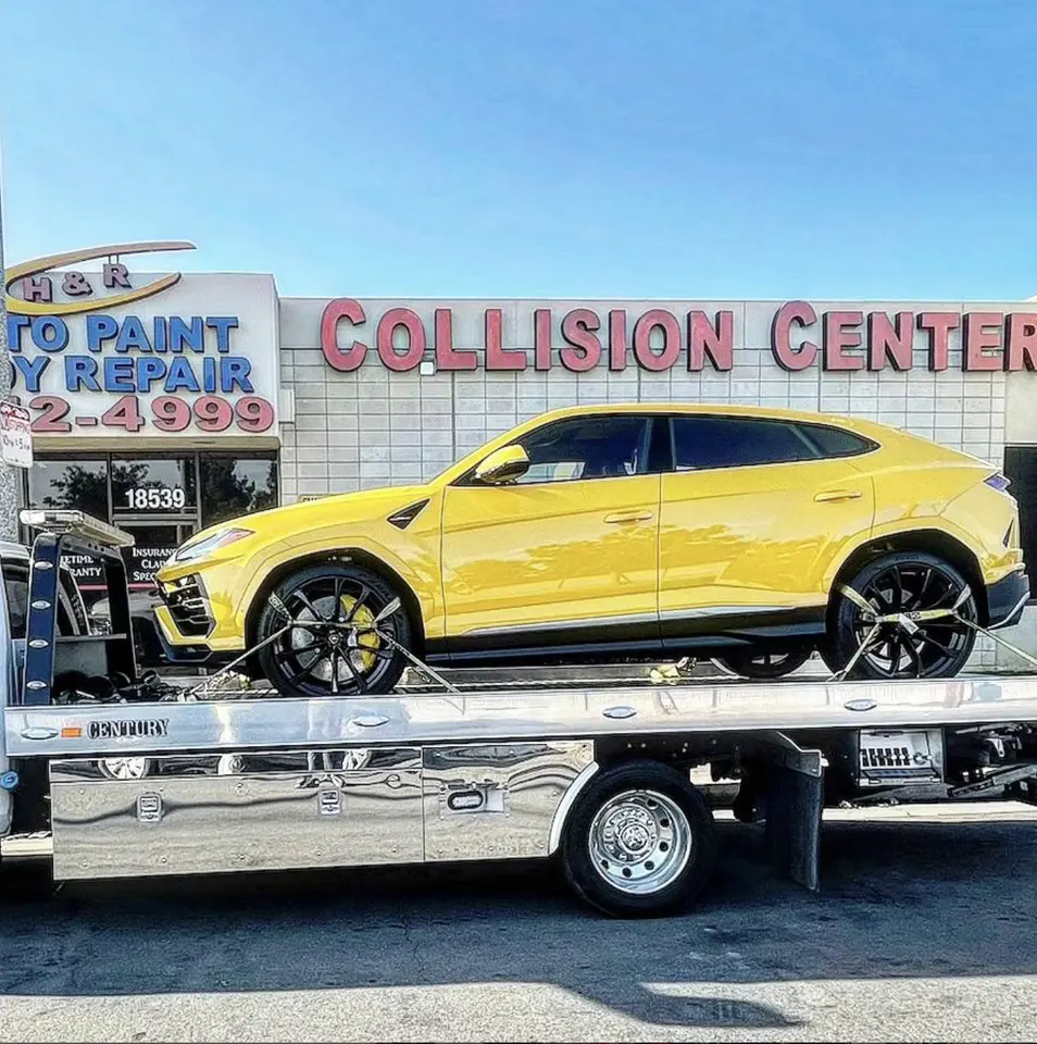 H&R Auto Paint & Body Repair collision center building